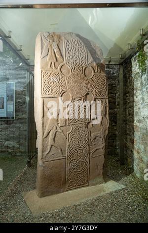 La pietra di Eassie è una pietra pittica di classe II risalente alla metà dell'VIII secolo d.C. nel villaggio di Eassie, Angus, in Scozia Foto Stock