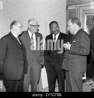 CONFERENZA STAMPA MARTIN LUTHER KING A LONDRA / ; 21 SETTEMBRE 1964 Foto Stock