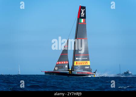 Barcellona, Spagna. 30 settembre 2024. Una nuova giornata di corse nelle finali della Louis Vuitton America's Cup, dove si deciderà chi gareggerà contro il difensore, il Team New Zealand. Per ora, INEOS e Luna Rossa rimangono alla pari, il che significa che la gara di oggi avrà luogo. Crediti: LaPresse/Alamy Live News Foto Stock