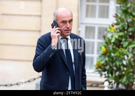 Parigi, Francia. 30 settembre 2024. Deputato francese per il partito di destra Les Republicans (LR) Olivier Marleix mentre arriva all'Hotel de Matignon a Parigi il 30 settembre 2024. Foto di Alexis Jumeau/ABACAPRESS. COM credito: Abaca Press/Alamy Live News Foto Stock