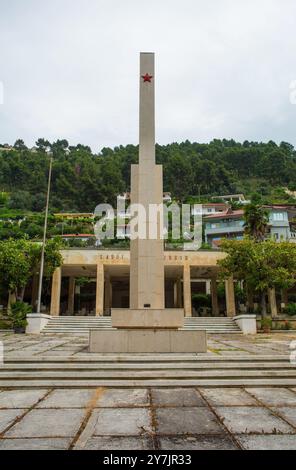 Il cimitero commemorativo dei Martiri, sito patrimonio dell'umanità dell'UNESCO, Berat in Albania. Cimitero militare dedicato a coloro che sono stati martirizzati in conflitti e lotte Foto Stock