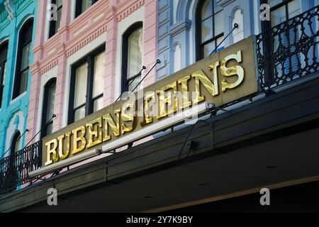 Rubensteins, negozio di abbigliamento maschile su Canal Street a New Orleans Foto Stock