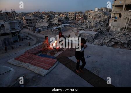 Gaza, Gaza, Palestina. 30 settembre 2024. Vita quotidiana nella città di Khan Yunis, a sud della Striscia di Gaza, il 30 settembre 2024. (Credit Image: © Saher Alghorra/ZUMA Press Wire) SOLO PER USO EDITORIALE! Non per USO commerciale! Foto Stock