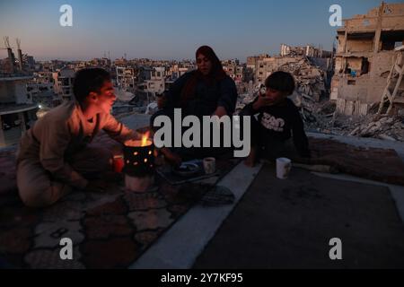 Gaza, Gaza, Palestina. 30 settembre 2024. Vita quotidiana nella città di Khan Yunis, a sud della Striscia di Gaza, il 30 settembre 2024. (Credit Image: © Saher Alghorra/ZUMA Press Wire) SOLO PER USO EDITORIALE! Non per USO commerciale! Foto Stock