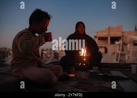 Gaza, Gaza, Palestina. 30 settembre 2024. Vita quotidiana nella città di Khan Yunis, a sud della Striscia di Gaza, il 30 settembre 2024. (Credit Image: © Saher Alghorra/ZUMA Press Wire) SOLO PER USO EDITORIALE! Non per USO commerciale! Foto Stock