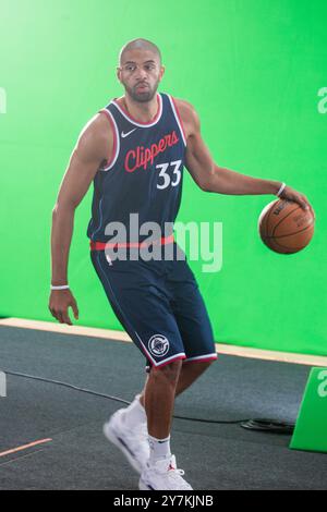 Los Angeles, California, Stati Uniti. 30 settembre 2024. Nicolas Batum#33 dei Los Angeles Clippers partecipa al LA Clippers' Media Day all'Intuit Dome, lunedì 30 settembre, a Inglewood, California (Credit Image: © Ringo Chiu/ZUMA Press Wire) SOLO PER USO EDITORIALE! Non per USO commerciale! Crediti: ZUMA Press, Inc./Alamy Live News Foto Stock