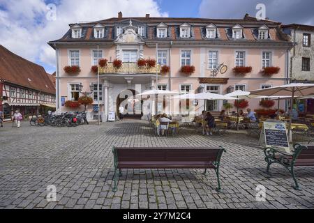 Piazza del mercato con pasticceria e caffetteria Leyhausen a Michelstadt, Odenwald, Odenwaldkreis, Assia, Germania, Europa Foto Stock