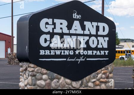 L'insegna per la Grand Canyon Brewing Company in un parcheggio a Williams, Arizona, Stati Uniti Foto Stock