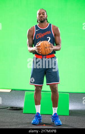 Inglewood, California, Stati Uniti. 30 settembre 2024. Il KAWHI LEONARD #2 dei Los Angeles Clippers partecipa al LA Clippers Media Day all'Intuit Dome, lunedì. Leonard ha intenzione di giocare all'apertura stagionale. (Credit Image: © Ringo Chiu/ZUMA Press Wire) SOLO PER USO EDITORIALE! Non per USO commerciale! Crediti: ZUMA Press, Inc./Alamy Live News Foto Stock