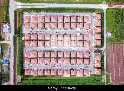 Vista aerea delle case residenziali semi-indipendenti in Malesia Foto Stock