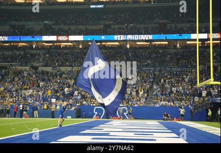 Indianapolis, Indiana, Stati Uniti. 29 settembre 2024. 29 settembre 2024: Bandiera dei Colts durante i Pittsburgh Steelers vs Indianapolis Colts al Lucas Oil Stadium di Indianapolis IN. Brook Ward/Apparent Media Group (Credit Image: © AMG/AMG via ZUMA Press Wire) SOLO PER USO EDITORIALE! Non per USO commerciale! Foto Stock