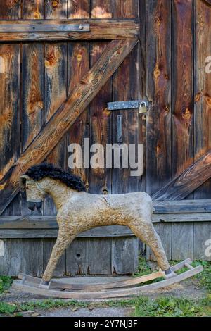 originale giocattolo a dondolo per bambini vintage ungheria Foto Stock