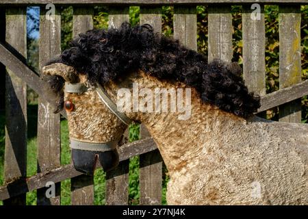 originale giocattolo a dondolo per bambini vintage ungheria Foto Stock