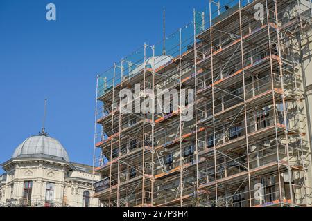 Ristrutturazione, impalcature, lavori di costruzione, Riehmers Hofgarten, Hagelberger Straße, Kreuzberg, Berlino, Germania, Renovierung, Gerüst, Bauarbeiten, Deut Foto Stock