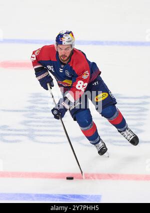 Christopher Desousa, EHC RB MUC 82 nell'amichevole del Global Series Challenge EHC RB MUENCHEN - BUFFALO SABERS 0-5 al SAP Garden di Monaco, Germania, 27 settembre 2024. Stagione 2024/2025, giorno della partita x, fotografo: Peter Schatz Foto Stock