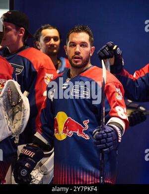 Christopher Desousa, EHC RB MUC 82 nell'amichevole del Global Series Challenge EHC RB MUENCHEN - BUFFALO SABERS 0-5 al SAP Garden di Monaco, Germania, 27 settembre 2024. Stagione 2024/2025, giorno della partita x, fotografo: Peter Schatz Foto Stock