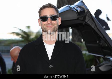 1° ottobre 2024, Dinard, Bretagne, Francia: OLIVER JACKSON-COHEN arriva per il Dinard Festival of British Cinema 2024 a Dinard, Francia (Credit Image: © Mickael Chavet/ZUMA Press Wire) SOLO PER USO EDITORIALE! Non per USO commerciale! Foto Stock