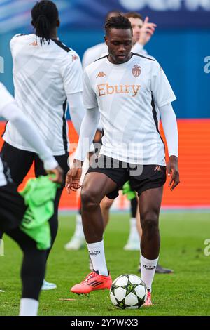 Zagabria, Croazia. 1 ottobre 2024. Wilfried Singo durante una sessione di allenamento in vista della partita di UEFA Champions League tra Dinamo Zagabria e Monaco al Maksimir Stadion di Zagabria, Croazia, il 1° ottobre 2024. Foto: Luka Stanzl/PIXSELL credito: Pixsell/Alamy Live News Foto Stock