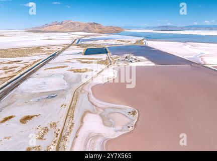 Vista aerea delle lagune salate di Stansbury Island vicino a Salt Lake City, Utah Foto Stock