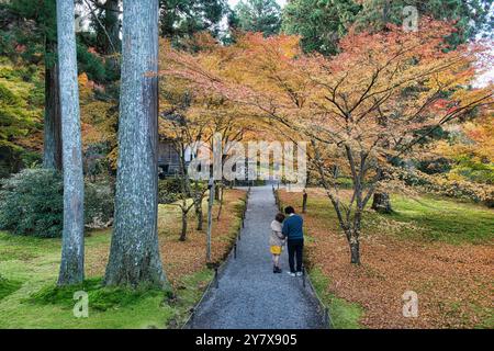 Foglie di autunno a Sanzen-nel tempio, O'hara, prefettura di Kyoto, Giappone. Foto Stock