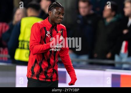 Eindhoven, Paesi Bassi. 1 ottobre 2024. EINDHOVEN, PAESI BASSI - 1 OTTOBRE: Isaac Babadi del PSV prima della partita di UEFA Champions League 2024/25 fase MD2 tra il PSV Eindhoven e lo Sporting Clube de Portugal al Philips Stadion il 1° ottobre 2024 a Eindhoven, Paesi Bassi. (Foto di Joris Verwijst/Orange Pictures) credito: Orange Pics BV/Alamy Live News Foto Stock