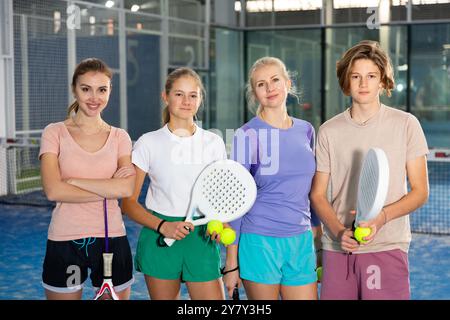 Ritratto di quattro giocatori di tennis Foto Stock