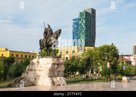 Statua equestre di Georges Kastrioti (1405-1468) conosciuta come "Skanderbeg" (cioè, "Principe Alessandro", in riferimento ad Alessandro Magno, a cui egli wa Foto Stock