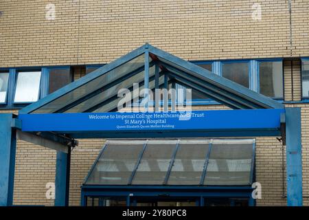 LONDRA - 22 AGOSTO 2024: Imperial College Healthcare NHS Trust St Marys Hospital a Paddington Foto Stock