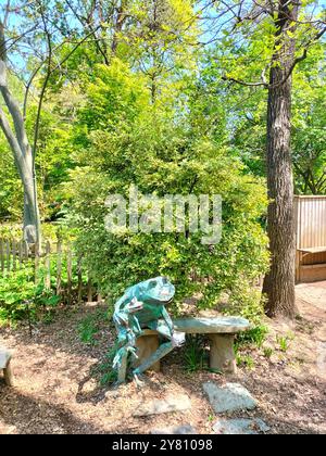La bellezza della natura si fonde con le storiche case in legno in un parco nel Maryland Foto Stock