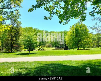 La bellezza della natura si fonde con le storiche case in legno in un parco nel Maryland Foto Stock