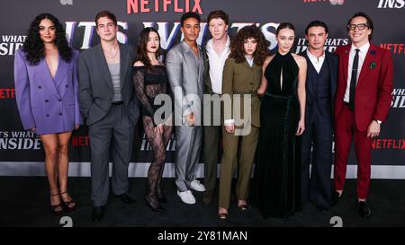 Hollywood, Stati Uniti. 1 ottobre 2024. HOLLYWOOD, LOS ANGELES, CALIFORNIA, Stati Uniti - 1 OTTOBRE: Brittany o'Grady, James Morosini, Reina Hardesty, Devon Terrell, David Thompson, Nina Bloomgarden, Alycia Debnam-Carey, Gavin Leatherwood e Greg Jardin arrivano al Beyond Fest 2024 - Los Angeles Premiere di Netflix 'IT's What's Inside' tenutosi all'Egyptian Theatre Hollywood il 1° ottobre 2024 a Hollywood, Los Angeles, California, Stati Uniti. (Foto di Xavier Collin/Image Press Agency) credito: Image Press Agency/Alamy Live News Foto Stock