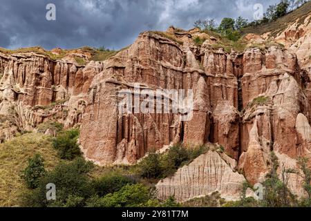 Le scogliere rosse di Papa Rosie in Romania Foto Stock