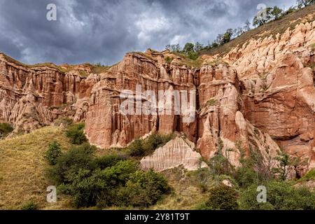 Le scogliere rosse di Papa Rosie in Romania Foto Stock