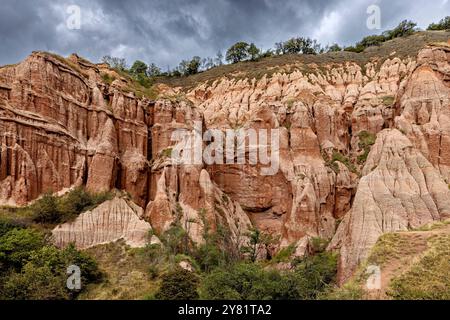 Le scogliere rosse di Papa Rosie in Romania Foto Stock