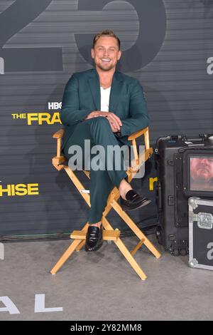 Billy Magnussen bei der Premiere der HBO serie The Franchise im Paramount Theater. Los Angeles, 01.10.2024 *** Billy Magnussen alla prima della serie HBO The Franchise al Paramount Theater di Los Angeles, 01 10 2024 foto:xD.xStarbuckx/xFuturexImagex franchise 4129 Foto Stock