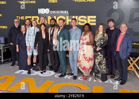 Sam Mendes, Daniel Brühl, Amy Gravitt, Ruaridh Mollica, Darren Goldstein, Aya Cash, Himesh Patel, Billy Magnussen, Isaac Powell, Lolly Adefope, Jessica Hynes, Jon Brown e Armando Iannucci bei der Premiere der HBO serie The Franchise im Paramount Theater. Los Angeles, 01.10.2024 *** Sam Mendes, Daniel Brühl, Amy Gravitt, Ruaridh Mollica, Darren Goldstein, Aya Cash, Himesh Patel, Billy Magnussen, Isaac Powell, Lolly Adefope, Jessica Hynes, Jon Brown e Armando Iannucci alla prima della serie HBO The Franchise al Paramount Theater di Los Angeles, 01 10 2024 foto:xD.xStarbuckx/xFuturexI Foto Stock