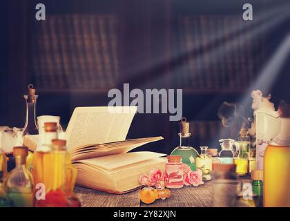 Posto di lavoro di farmacia con libri e vetreria da laboratorio vecchi, stile vintage Foto Stock