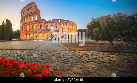 Roma, Italia; 2 ottobre 2024 - una vista mattutina del Colosseo a Roma, Italia Foto Stock