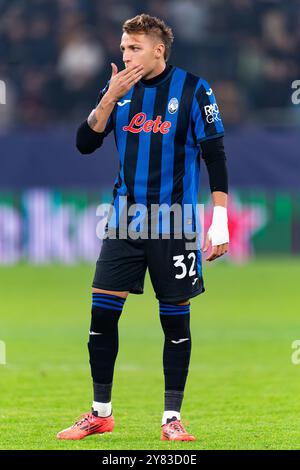 Gelsenkirchen, Germania. 2 ottobre 2024. GELSENKIRCHEN, GERMANIA - 2 OTTOBRE: Mateo Retegui dell'Atalanta BC guarda durante la fase MD2 di UEFA Champions League 2024/25 tra FC Shakhtar Donetsk e Atalanta BC all'Arena AufSchalke il 2 ottobre 2024 a Gelsenkirchen, Germania. (Foto di Joris Verwijst/Agenzia BSR) credito: Agenzia BSR/Alamy Live News Foto Stock