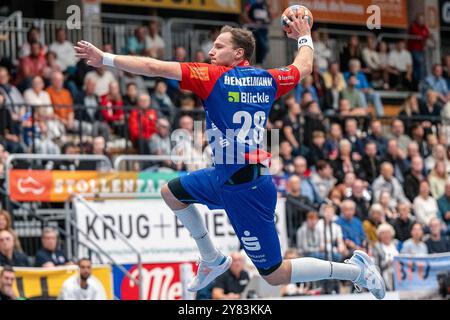 HBW Balingen-Weilstetten vs. HSG Wetzlar, Handball, DHB-Pokal, 2. Runde, 02.10.2024, Wurf von Tobias Heinzelmann (HBW Balingen,#28) foto: Eibner-Pressefoto/Stefan Rosenfeld Foto Stock