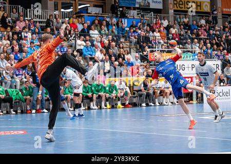 HBW Balingen-Weilstetten vs. HSG Wetzlar, Handball, DHB-Pokal, 2. Runde, 02.10.2024, Wurf von Daniel Ingason (HBW Balingen#10) foto: Eibner-Pressefoto/Stefan Rosenfeld Foto Stock