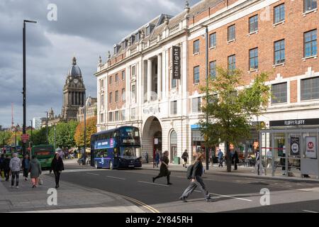 The Light, The Headrow, Leeds, West Yorkshire, Inghilterra, REGNO UNITO Foto Stock