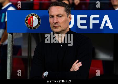 Girona, Spagna. 2 ottobre 2024. Brian Priske allenatore (Feyenoord Rotterdam) è raffigurato durante la partita di Champions League tra Girona FC e Feyenoord Rotterdam, allo stadio Montilivi il 2 ottobre 2024 a Girona, Spagna. Foto: Siu Wu credito: dpa/Alamy Live News Foto Stock