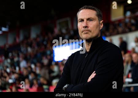 Girona, Spagna. 2 ottobre 2024. Brian Priske allenatore (Feyenoord Rotterdam) è raffigurato durante la partita di Champions League tra Girona FC e Feyenoord Rotterdam, allo stadio Montilivi il 2 ottobre 2024 a Girona, Spagna. Foto: Siu Wu credito: dpa/Alamy Live News Foto Stock