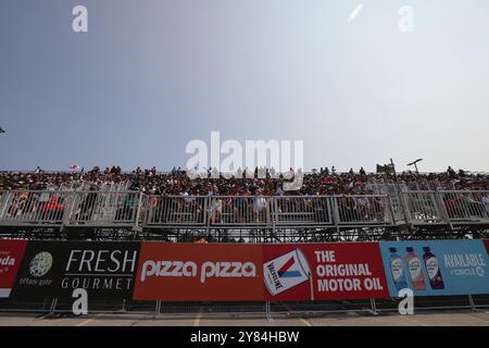 I tifosi fanno il tifo per i loro piloti preferiti durante l'Honda Indy Toronto a Toronto, ON, CAN Foto Stock