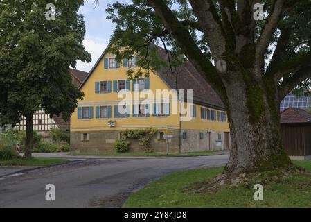 Case coloniche e fattorie in legno nel centro storico di Weckelweiler, Kirchberg an der Jagst, Hohenlohe, Schwaebisch Hall, River, Heil Foto Stock