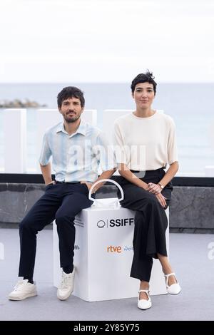 Donostia San Sebastian, Spagna. 25 settembre 2024. Pedro Martín Calero e Isabel Peña partecipano al Photocall "El Llanto" durante il 72° Festival Internazionale del Cinema di San Sebastian al Palazzo Kursaal di Donostia-San Sebastian. Credito: SOPA Images Limited/Alamy Live News Foto Stock