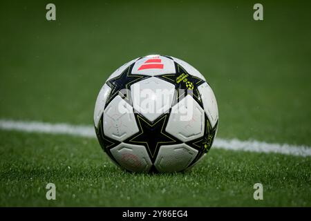 Girona, Spagna. 2 ottobre 2024. Incontro ufficiale visto durante una partita di UEFA Champions League tra Girona FC e Feyenoord all'Estadi Municipal de Montilivi. Punteggio finale : Girona FC 2 - 3 Feyenoord crediti: SOPA Images Limited/Alamy Live News Foto Stock