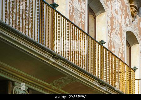 Casa Solà-Morales, percorso architettonico modernista a Olot, un gioiello catalano, ricco di storia, cultura e patrimonio culturale Foto Stock