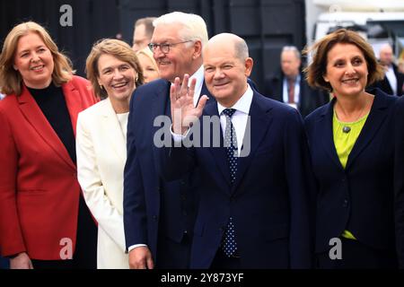 Feierlichkeiten zum Tag der Deutschen Einheit Schwerin, 03.10.2024 Feierlichkeiten zum Tag der Deutschen Einheit a Schwerin Meclemburgo - Vorpommern Germania *** celebrazioni per la giornata dell'unità tedesca Schwerin, 03 10 2024 celebrazioni per la giornata dell'unità tedesca a Schwerin Meclemburgo Vorpommern Germania Copyright: xMatthiasxGränzdörferx Foto Stock